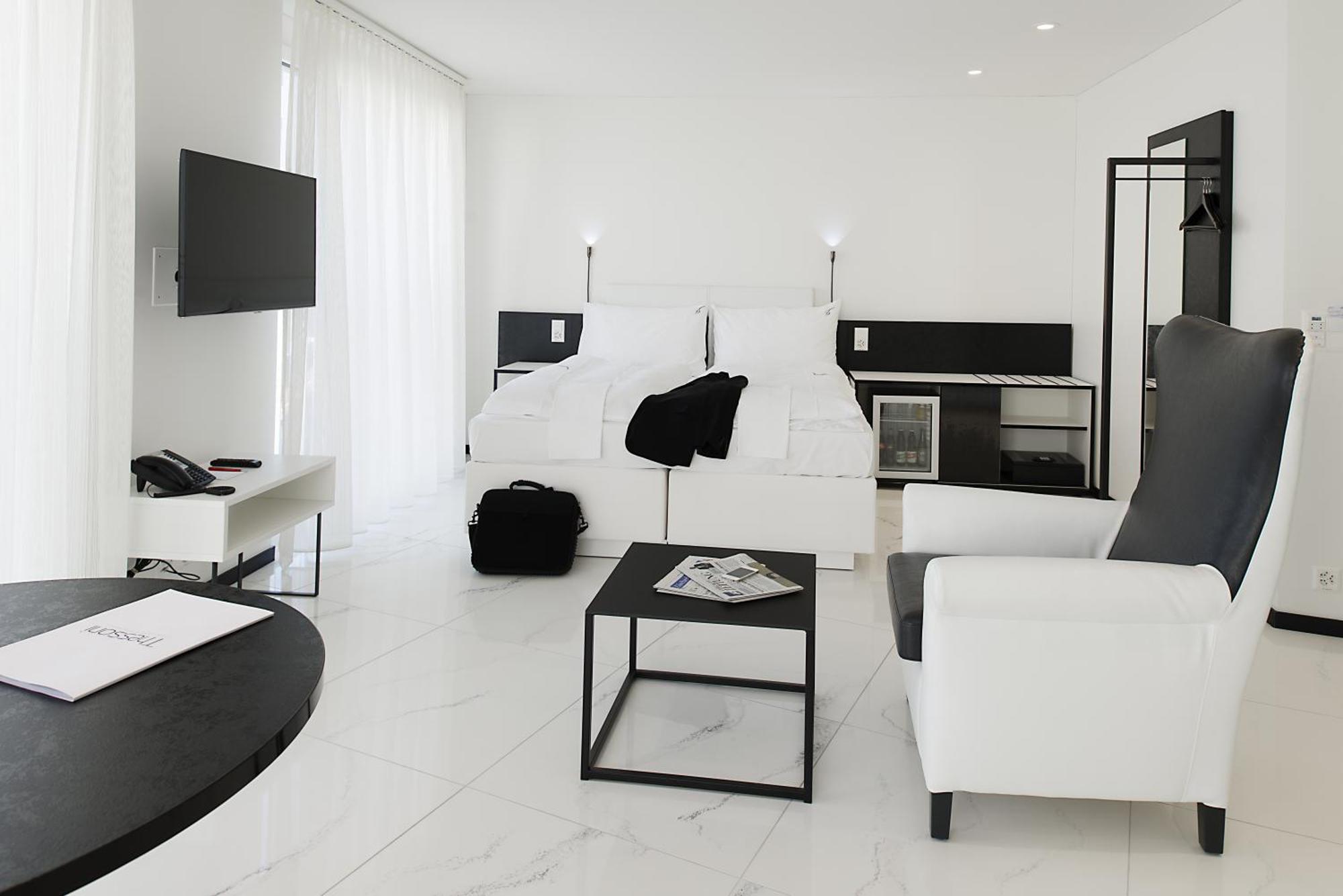 Residence Thessoni Home Zurich -Self Checkin -No Restaurants-Short&Longstay Regensdorf Room photo